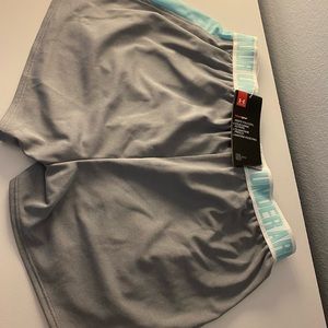 Never worn under armor shorts